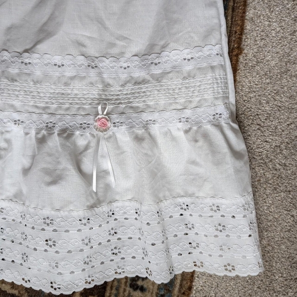 ‼️ SOLD Vintage Lady Manhattan White Lace Tiered Midi Skirt - Picture 5 of 7